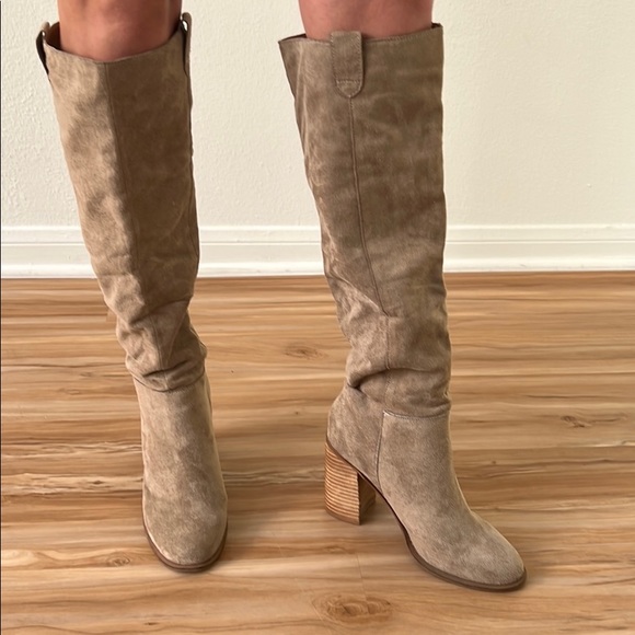 Boots - Picture 6 of 6